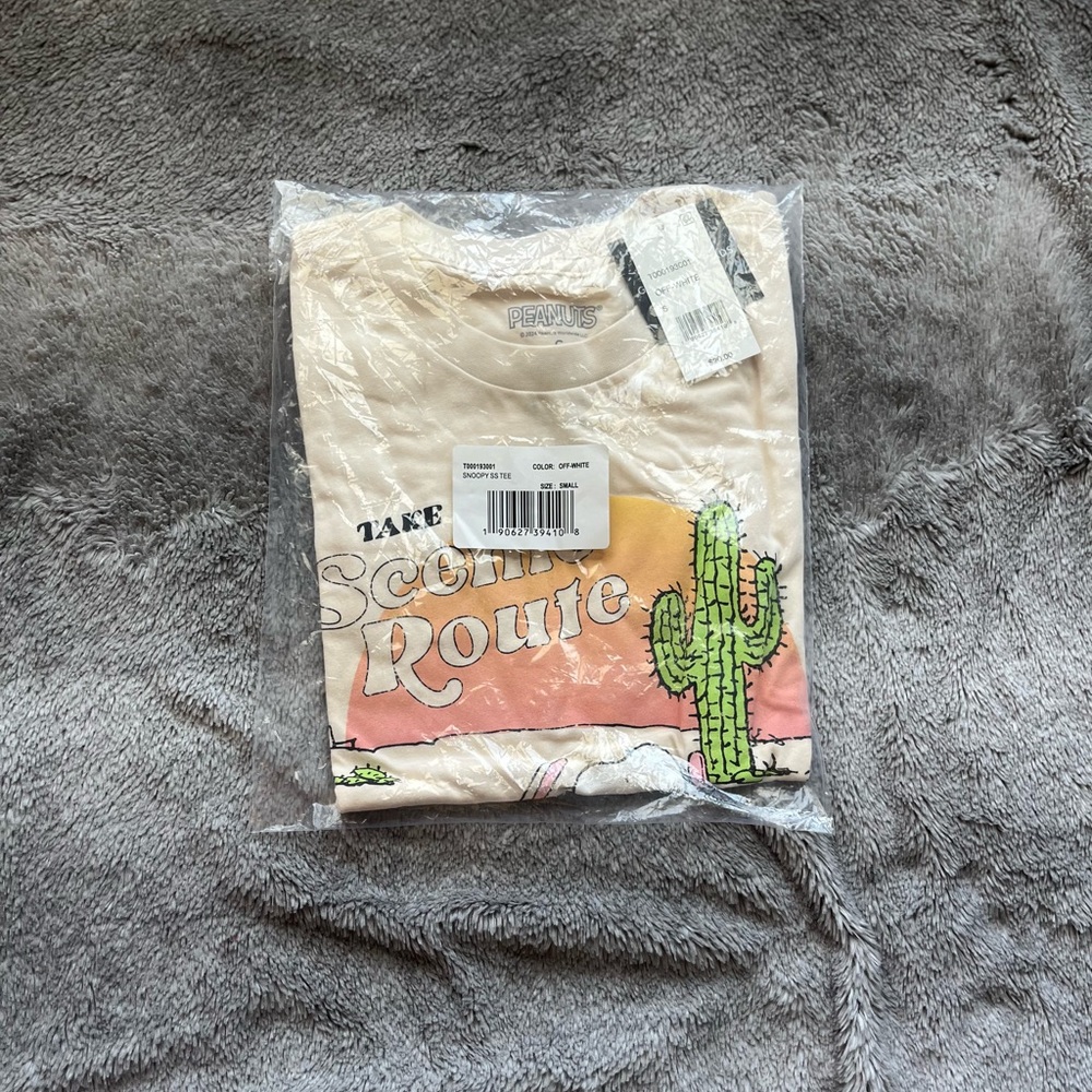 Love tribe Cactus Graphic Tee